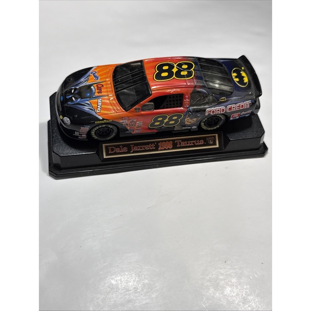 Action‎ 1/24 Dale Jarrett #88 Quality Care BATMAN 1998 Ford Taurus Nascar Car